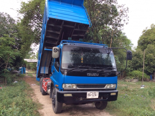 ขายรถสิบล้อดั้ม