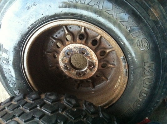 ล้อแม็ค หยดน้ำ หมุดครบ ขอบ 15 กว้าง 10 นิ้ว แม็กแท้ ทั้ง 4 ล้อ ล้อแม็ค หยดน้ำ หมุดครบ ขอบ 15 กว้าง 10 นิ้ว แม็กแท้ ทั้ง 4 ล้อ