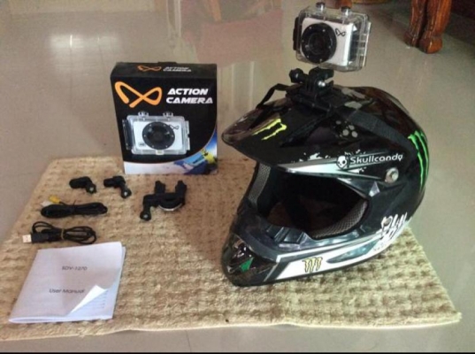 ขายหมวกพร้อมกล้อง มือสอง 2000.- ถูกๆพร้อมบันทึกภาพ