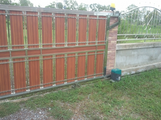 ขายบ้านพร้อมอยู่อาศัยสระว่ายน้ำ