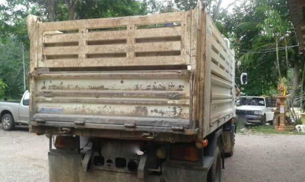 รถฮีโน่ 6 ล้อดั้ม FC9J 175 แรงม้า. ปี 55  สนใจติดต่อ 081 - 6079515