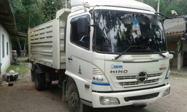 รถฮีโน่ 6 ล้อดั้ม FC9J 175 แรงม้า. ปี 55  สนใจติดต่อ 081 - 6079515