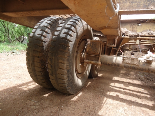 ขายหางโลว์เบสเหล็กสภาพดียาว12เมตร2เพลาไมมีทะเบืยน