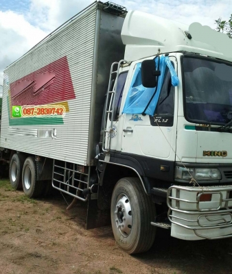 ขาย 2 คัน รถบรรทุก 10 ล้อ 1 เพลา ตู้เปียก  HINO