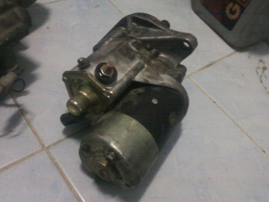 ขายไดสตาร์ท 24 v สำหรับเครื่องดีเซล 6สูป  ขายเหมา 3 ตัว  5000 บาท  ใช้งานได้ปกติ