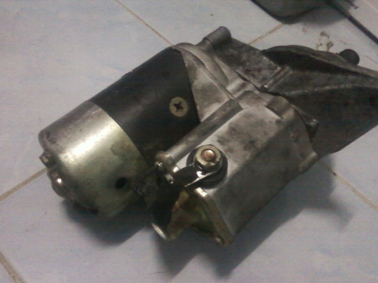 ขายไดสตาร์ท 24 v สำหรับเครื่องดีเซล 6สูป  ขายเหมา 3 ตัว  5000 บาท  ใช้งานได้ปกติ