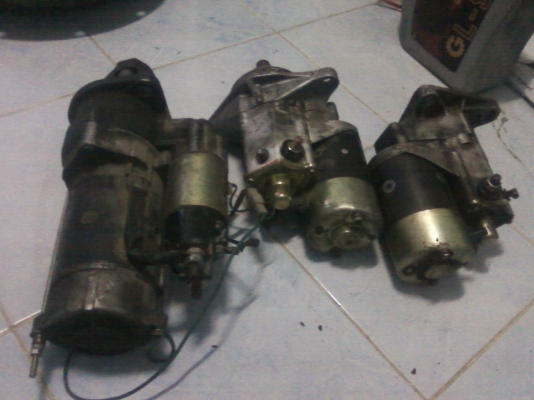 ขายไดสตาร์ท 24 v สำหรับเครื่องดีเซล 6สูป  ขายเหมา 3 ตัว  5000 บาท  ใช้งานได้ปกติ