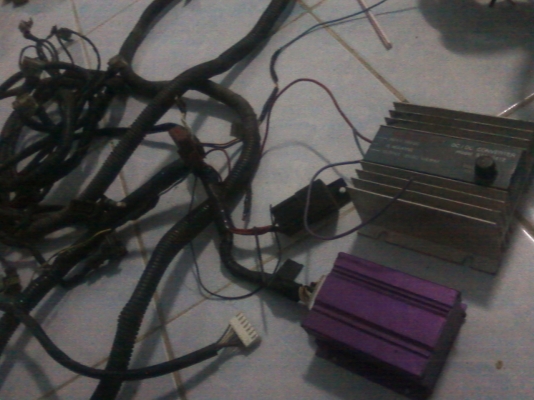 ขายชุดคิดดีเซลแปลงเป็น NGV สายไฟพร้อมกล้องควบคุมแก๊ส NGV และวัดแก๊ส สำหรับเครื่อง 6 สูป ขาย 6000 บาท ขายชุดคิดดีเซลแปลงเป็น NGV สายไฟพร้อมกล้องควบคุมแก๊ส NGV และวัดแก๊ส สำหรับเครื่อง 6 สูป ขาย 6000 บาท