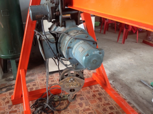 รอกไฟฟ้ามือสอง ยี่ห้อ TOYO 2.0ตัน สวยใช้งานมาน้อยมาก ตะขอแทบไม่มีรอย