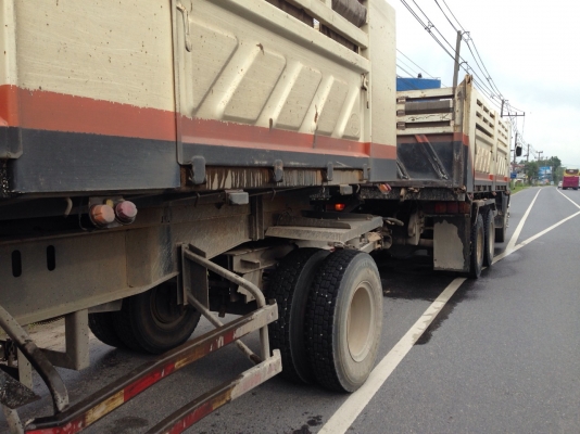 HINO  FM1A  มือหนึ่งออกห้าง ราคา 2,850,000 บาท ยอดจัดไฟแนนซ์ได้ 2,500,000 บ. บริษัทราชธานีลิสซิ่งค่ะ