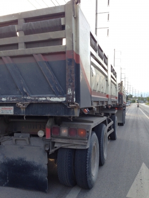 HINO  FM1A  มือหนึ่งออกห้าง ราคา 2,850,000 บาท ยอดจัดไฟแนนซ์ได้ 2,500,000 บ. บริษัทราชธานีลิสซิ่งค่ะ