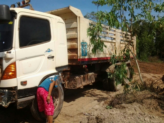 HINO MEGA 260 ดั้มสามมิตร 2เพลาห้างแท้ปี49 รถใช้งานรักษามาก ชุดโอนได้แล้วครับ สนใจมาเลย