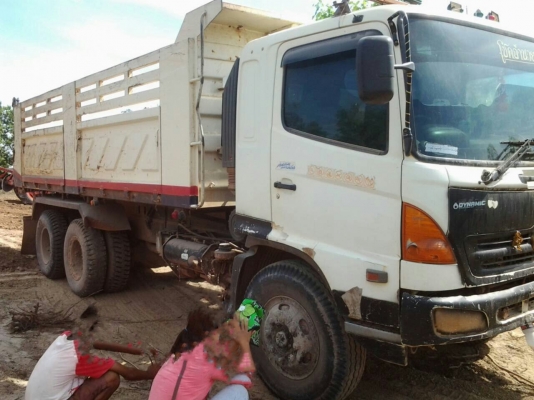 HINO MEGA 260 ดั้มสามมิตร 2เพลาห้างแท้ปี49 รถใช้งานรักษามาก ชุดโอนได้แล้วครับ สนใจมาเลย HINO MEGA 260 ดั้มสามมิตร 2เพลาห้างแท้ปี49 รถใช้งานรักษามาก ชุดโอนได้แล้วครับ สนใจมาเลย