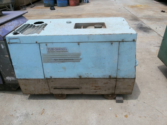 ขายเครื่องเชื่อมสนาม300AMP DENYO สภาพดี พร้อมใช้งาน