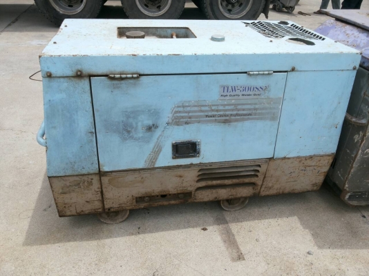 ขายเครื่องเชื่อมสนาม300AMP DENYO สภาพดี พร้อมใช้งาน