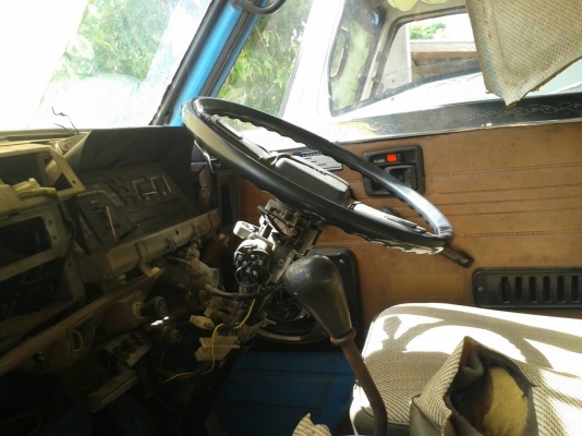 DAIHATSU เครื่อง ISUZU 100แรงฝาขาว หัวแตงโม เล่มมีคับ แต่ชุดโอนหาย