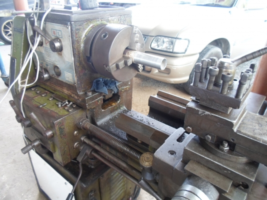 เครื่องกลึง 5 ฟุต 3 เพลา ยี่ห้อ ชิงฟง ไต้หวัน เกียร์บล็อก พร้อมใช้งาน 69,000  ด่วน !!!!!
