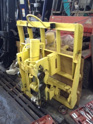 +++ ขายฮิ้งค์โฟล์ค งากระดก ของ   KOMATSU  FD25-14  สภาพใหม่    สนใจโทร. 081-659-7598 ++