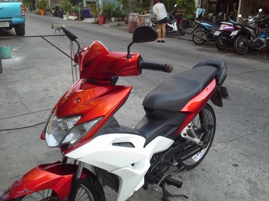 Honda Czi ปี 53 หัวฉีด สี แดง เครื่องเดิม แน่นๆ ซื้อแล้วคุ้มแน่นอน มีเล่ม เอกสารครบ