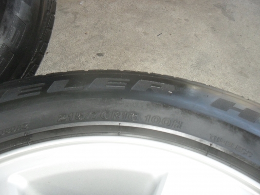 ล้อแม็ก 16นิ้ว 6รู ปาเจโร พร้อมยาง สวยๆ 4 ล้อ ราคา 6900 บาท