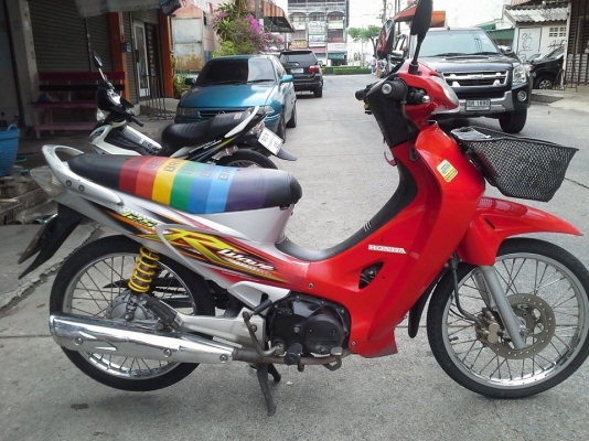Wave 125 r ปี 49 กุญแจใหญ่ รถบ้าน เครื่องเดิม แน่นๆชุดสีสด เอกสารครบ