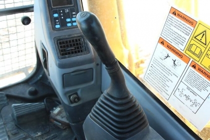 รถแบคโฮมือสอง KOMATSU PC200-7 สภาพรถเยี่ยม 090-268-2646 พร้อมจัด ไฟแนนซ์