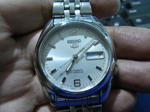 9มิ.ย.((น้าเล็ก)) นำเสนอนาฬากิข้อมือ