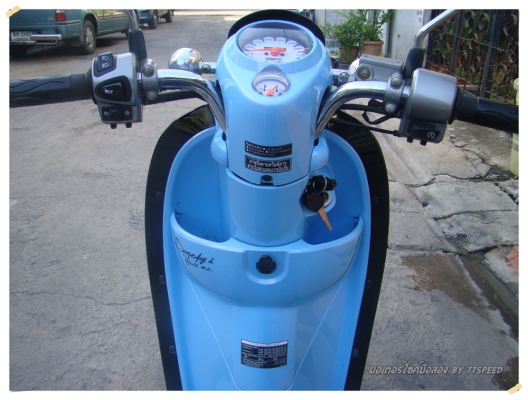 ขาย Scoopy-i ลาย Vivid Me รถบ้านวิ่งน้อยจดปี 54