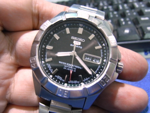 9มิ.ย.((น้าเล็ก)) นำเสนอนาฬากิข้อมือ