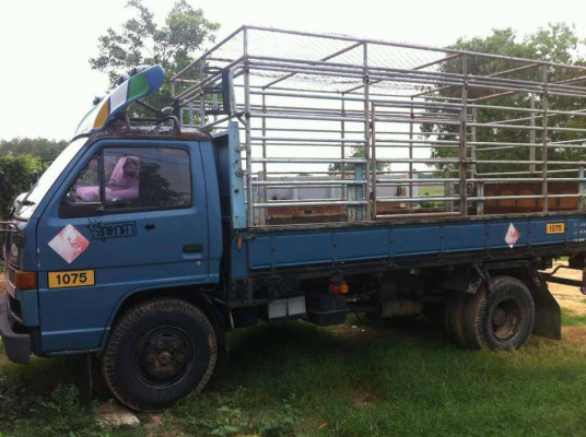 อิซูซุรถห้าง 110 แรงม้า อิซูซุรถห้าง 110 แรงม้า