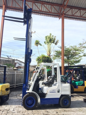 ขาย ฟอร์คลิฟท์ nissan 3.0 ตัน 4.5 เมตรรุ่นใหม่ล่าสุด สภาพใหม่มากๆfrom japan