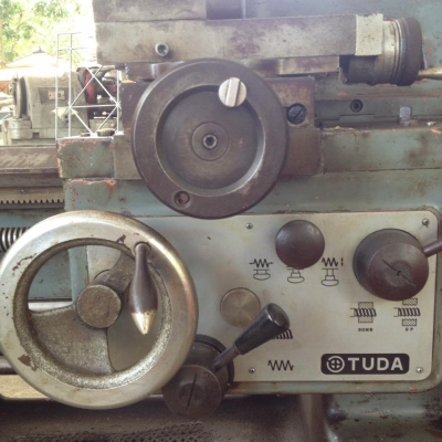 เครื่องกลึง TUDA  เก่าญี่ปุ่น  สถาพดีพร้อมใช้งาน ไม่เคยใช้งานในไทย
