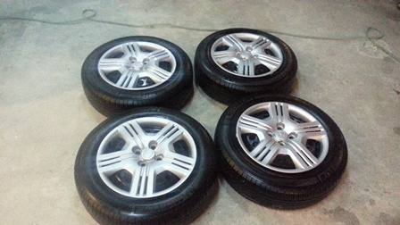 ล้อ HONDA CITY กระทะพร้อมยาง มีฝาครอบล้อและน็อตครบ1ชุด