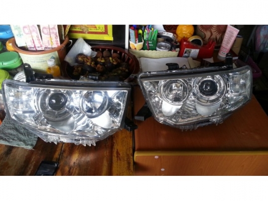 ไฟหน้าปาเจโร่ แท้ ซีนอนพร้อมบัลลาส