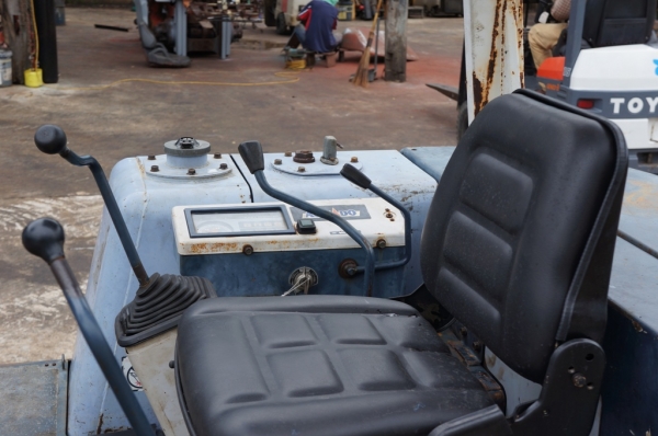 ขายรถขัด KUBOTA KX 030 คอนโทรลสั้น