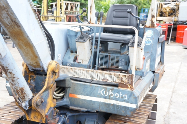 ขายรถขัด KUBOTA KX 030 คอนโทรลสั้น