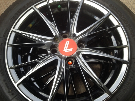 ขายล้อแม้ก 15 พร้อมยาง 175/65/15 ยาง Bridgestone ปี 11