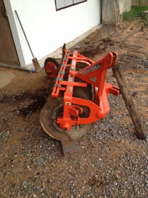 ขายผานพรวน6/22 ตราช้าง สภาพเกือบใหม่พร้อมใช้รรคา 27000.- ขายผานพรวน6/22 ตราช้าง สภาพเกือบใหม่พร้อมใช้รรคา 27000.-