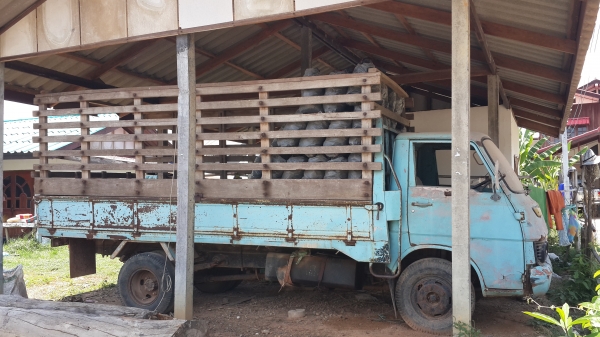 ขายอีกรอบครับ หกล้อหัวแป 74hp คอกไม้ ถูกๆๆๆๆ ครับ ขายอีกรอบครับ หกล้อหัวแป 74hp คอกไม้ ถูกๆๆๆๆ ครับ