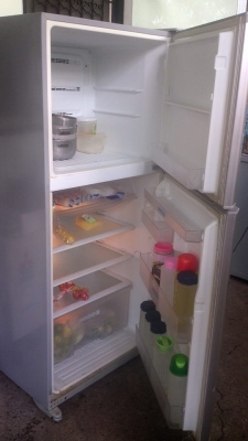 ขายตู้เย็น MITSUBISHI prezio รุ่น MR-F38T 2ประตู 12.2 คิว สภาพ 85\% ใช่้งานได้ดีตามปกติ ขายราคา 7,500 บาท สนใจติดต่อ 0869817122