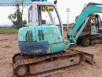 รถขุดนายแบบมาแล้วครับ - แนะนำ รถขุด PC 40 : IHI: 40JX (4LC1-104201) พร้อมตู้เก๋ง เครื่อง 4 สูบ