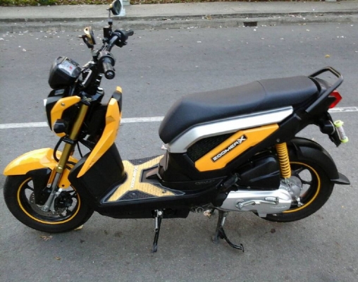 ขาย Honda Zoomer-x สีเหลือง ปี 2012 (ปลายปี) ราคา 37,000 บาทครับ