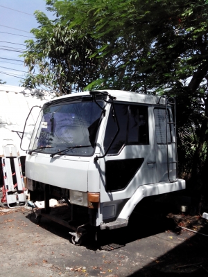 หัวฟูโซ่ สิบล้อ เดิมๆ ทำสีใหม่อุปกรณ์ครบ