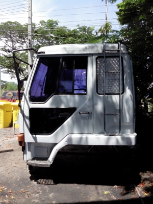 หัวฟูโซ่ สิบล้อ เดิมๆ ทำสีใหม่อุปกรณ์ครบ