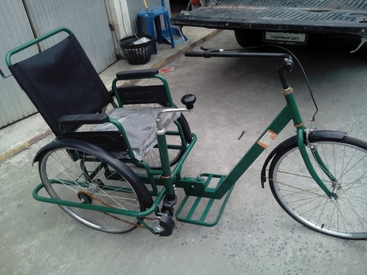 ขายจักรยาน สามล้อ ใช้มือหมุนครับเหมาะสำหรับ ผู้สูงอายุ ผู้พิการ ผู้ป่วย