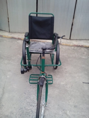 ขายจักรยาน สามล้อ ใช้มือหมุนครับเหมาะสำหรับ ผู้สูงอายุ ผู้พิการ ผู้ป่วย