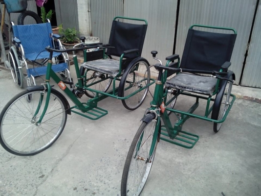 ขายจักรยาน สามล้อ ใช้มือหมุนครับเหมาะสำหรับ ผู้สูงอายุ ผู้พิการ ผู้ป่วย