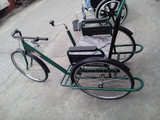 ขายจักรยาน สามล้อ ใช้มือหมุนครับเหมาะสำหรับ ผู้สูงอายุ ผู้พิการ ผู้ป่วย