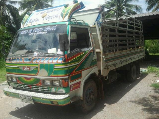 ขาย ฮีโน่  หกล้อ