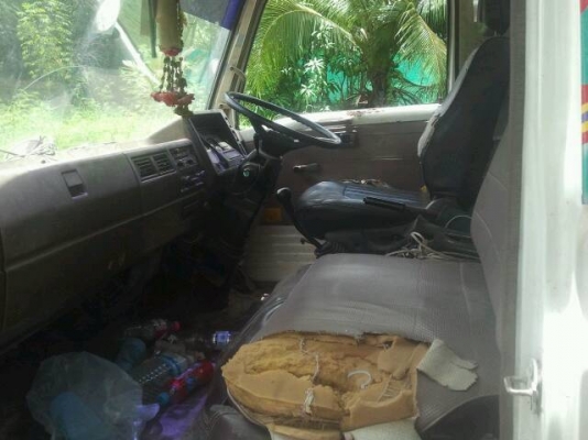 ขาย ฮีโน่  หกล้อ